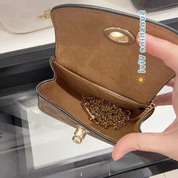 NWT Coach Turnlock Card Case In Blocked Signature Canvas CZ474 Gold/Walnut/Tan - Picture 3 of 5